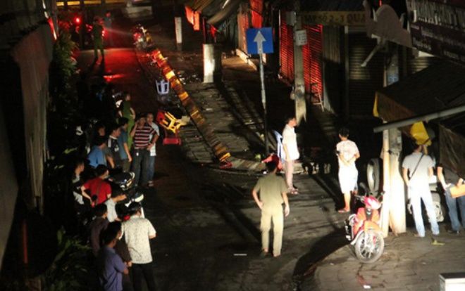 Kinh hoàng bé trai 8 tuổi đang chơi bị người đàn ông lạ mặt xông vào nhà đâm tử vong