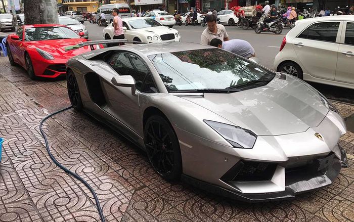 ‘Ông trùm’ café Đặng Lê Nguyên Vũ bất ngờ bán một loạt siêu xe