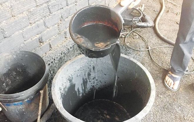 Nhuộm cà phê bằng bột pin con Ó