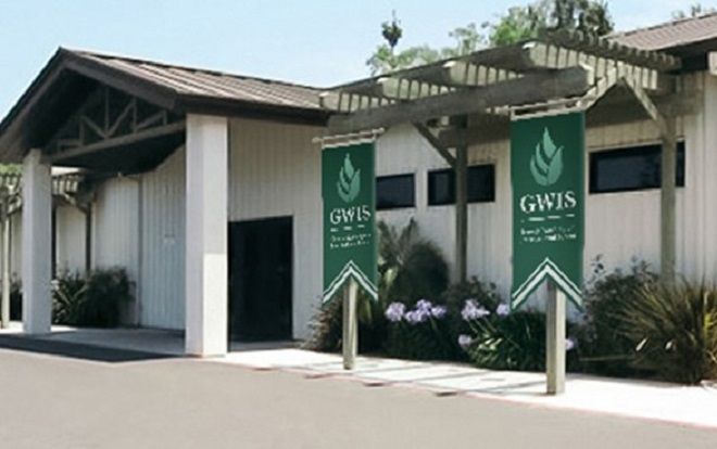 Trường 'ma' liên kết tại Việt Nam: Bộ GD&ĐT yêu cầu 9 tỉnh dừng hợp tác