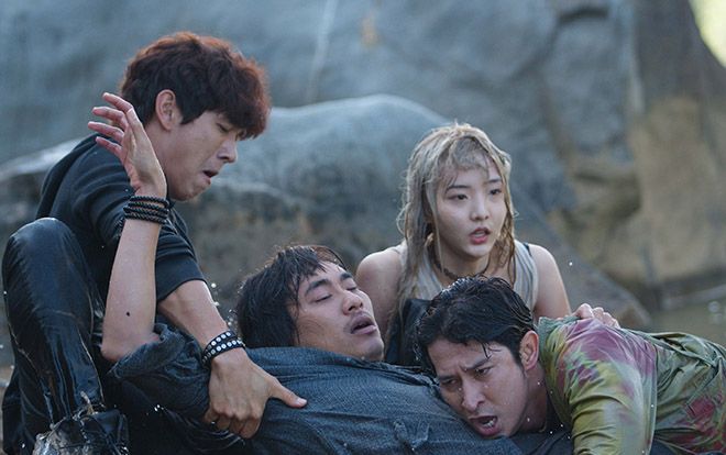 'Lật mặt 3: Ba chàng khuyết': Phim chịu chi, diễn viên 'chịu chơi'