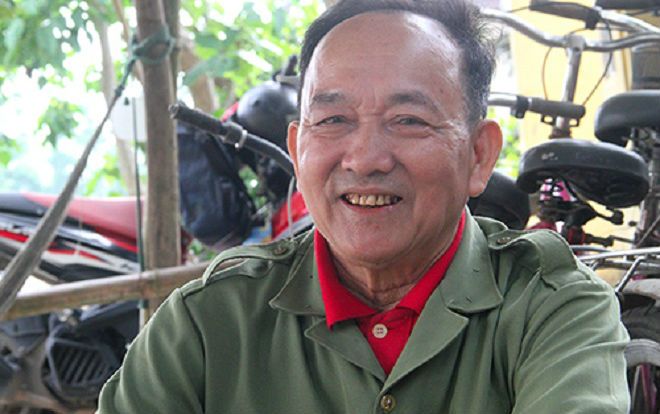 Cựu binh mua phế liệu làm xe đạp tặng học sinh nghèo