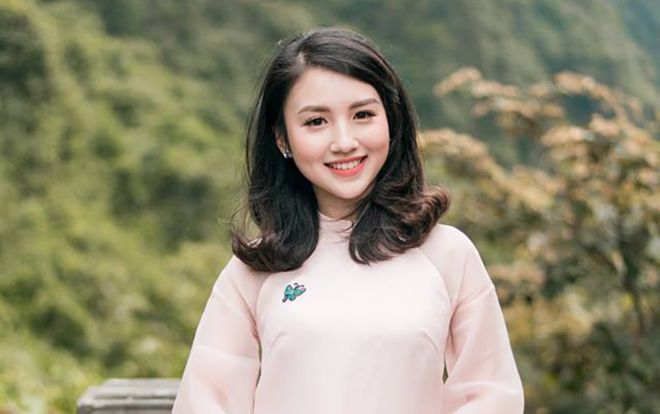 12 nữ sinh xinh đẹp nhất Học viên Ngoại giao rạng rỡ trong tà áo dài cách tân