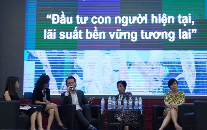 'Sinh viên Việt Nam học quá nhiều, điểm số rất cao nhưng lại thiếu kỹ năng mềm'