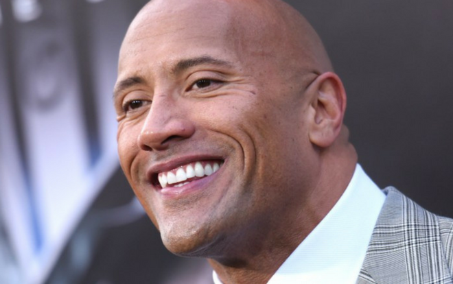 5 phút mỗi ngày để có hàm răng trắng như anh chàng The Rock - Rampage