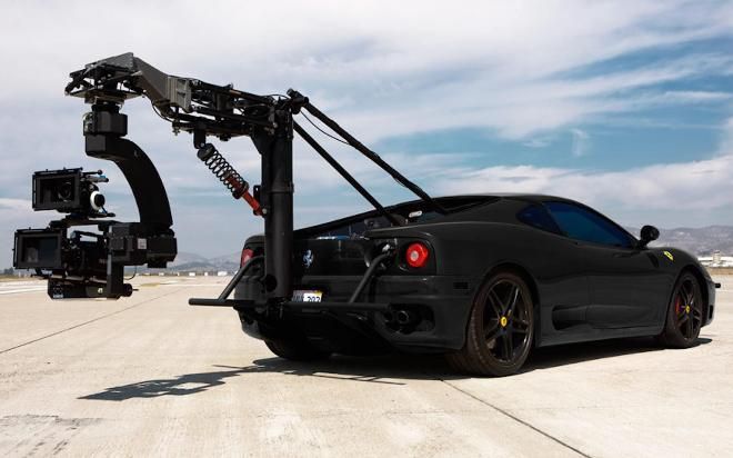 Những siêu xe 'đắt xắt ra miếng' từng được dùng để làm xe quay phim