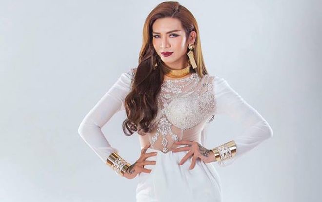 BB Trần: 'Tôi không cố tình mặc váy để làm nổi'