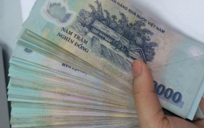 Dựng chuyện bị rạch túi xách cô gái chiếm đoạt gần 300 triệu của công ty