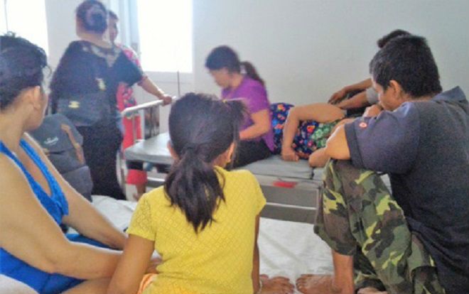 Con gái 6 tuổi bị hàng xóm xâm hại, cha uất ức uống thuốc diệt cỏ tự tử