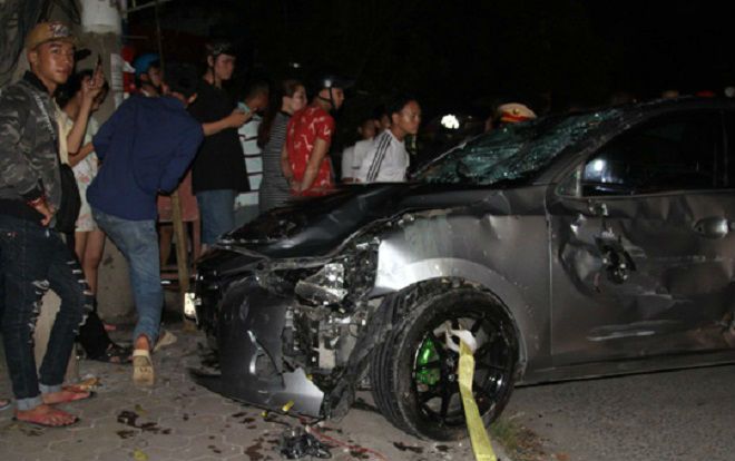 'Xe điên' tông hàng loạt xe máy trong đêm khiến 5 người bị thương nặng, 1 người tử vong