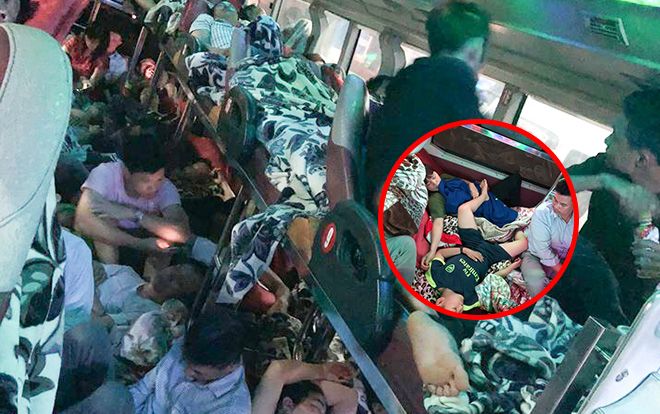 Kinh hãi cảnh đi xe khách mùa nghỉ lễ chỉ có 28 giường nằm mà nhét tới 60 khách khiến ai cũng ngộp thở