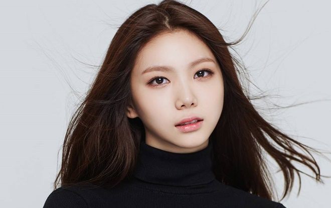 Sau NU'EST, Pledis sắp có 'cựu ngôi sao' này được vực dậy danh tiếng nhờ Produce 48?