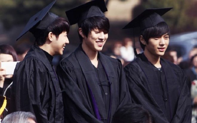 Trung bình một tấm bằng cử nhân có giá trị 2,8 triệu USD suốt cả cuộc đời