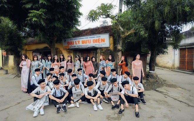 Hoài niệm với bộ ảnh kỷ yếu phong cách 'Cô Ba Sài Gòn' của teen Thanh Hóa