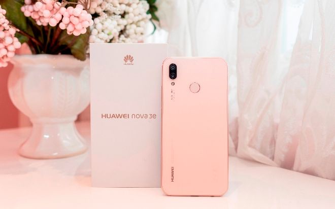 Huawei Nova 3e ra mắt phiên bản màu hồng tại Việt Nam