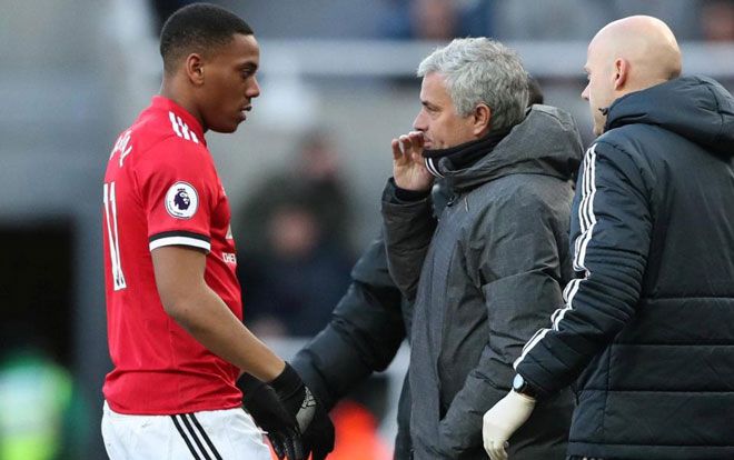 Vì trò cũ, Mourinho sẵn sàng biến Martial thành ‘vật tế thần’
