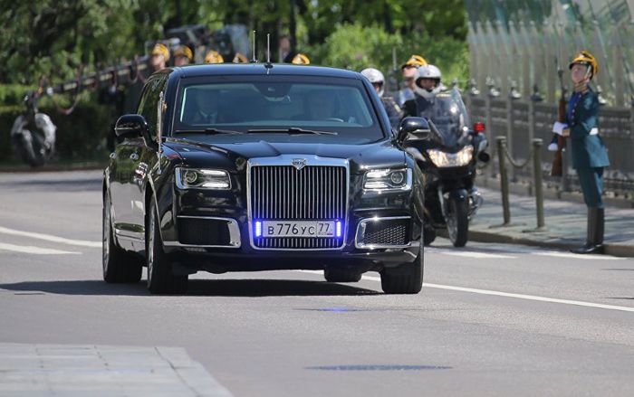 Siêu xe limousine ông Putin sử dụng trong lễ nhậm chức có gì đặc biệt?