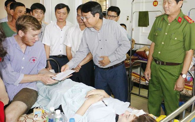 Hé lộ nguyên nhân vụ xe khách va chạm với xe container khiến 2 người tử vong