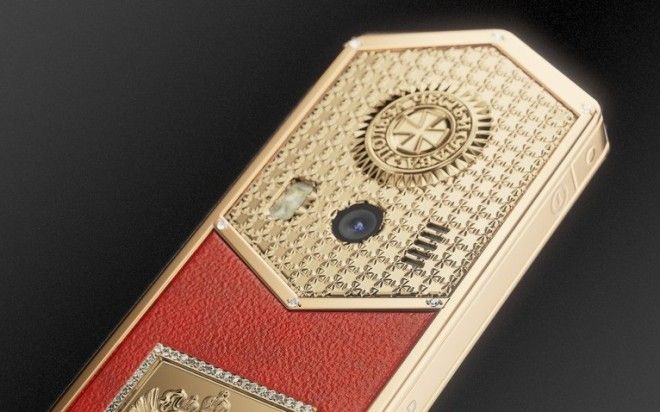 Điện thoại siêu sang giá 700 triệu 'mừng' ông Putin nhậm chức có gì đặc biệt?