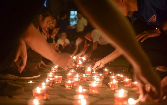 Giới trẻ tri ân đại tướng Võ Nguyên Giáp ngày chiến thắng Điện Biên