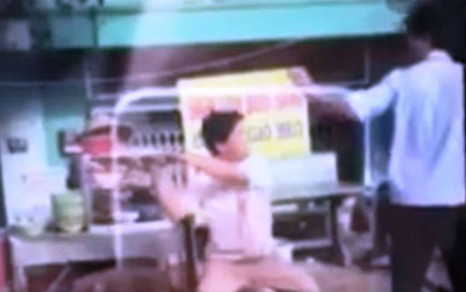 Người bán hàng dùng búa chém cán bộ trật tự đô thị ở Sài Gòn