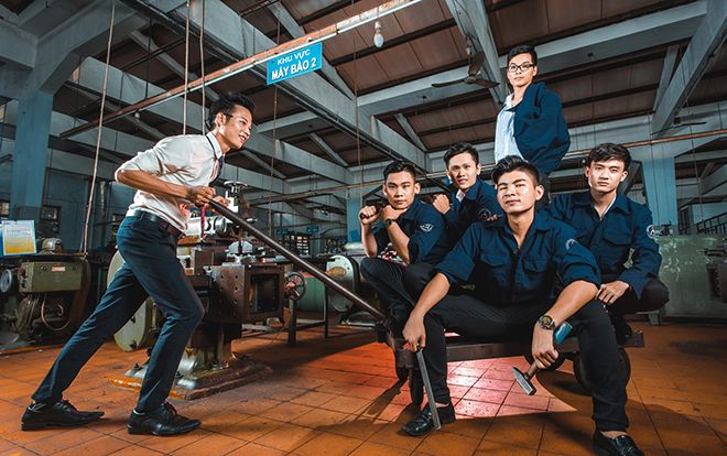 Bộ ảnh kỷ yếu của trai Kỹ thuật đẹp rụng rời khiến hàng nghìn nữ sinh chỉ muốn xin info 'ngay tắp lự'