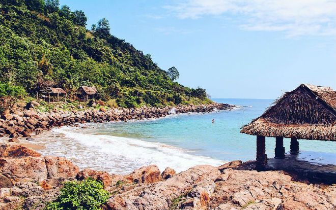 Bãi đá sống ảo đẹp mê hồn ‘ẩn dật’ ở Đà Nẵng