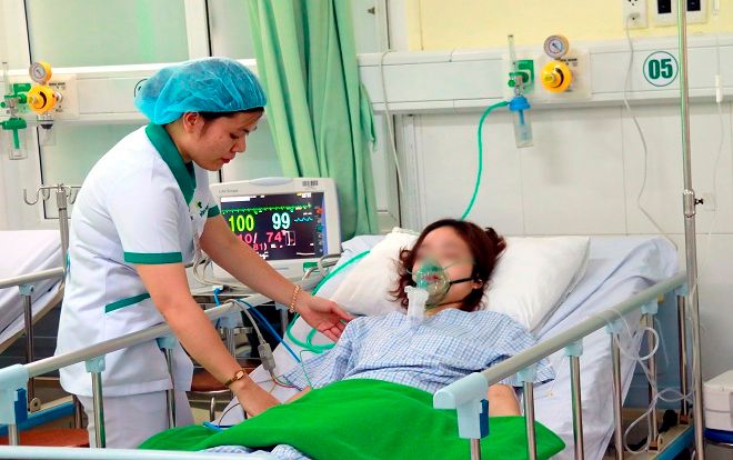 Cứu sống 4 thiếu nữ bị đuối nước ở biển Lăng Cô