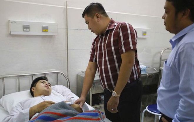 Sinh viên làm ‘hiệp sĩ đường phố’: Nên hay không?