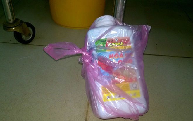 Người phụ nữ tử vong cạnh chai thuốc diệt cỏ trong nhà nghỉ