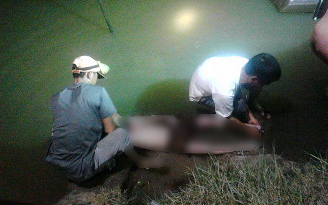 Tìm thấy thi thể cháu bé mất tích dưới sông khi đi tắm cùng chị gái