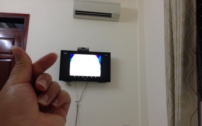 Cô gái lên mạng hỏi vì sao vào nhà nghỉ 1 mình lại bị nhìn chằm chằm rất kỳ quái, '500 anh em' lý giải trong vòng 1 nốt nhạc