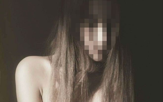 Có tế bào nam trong vùng kín nữ mẫu nude tố bị họa sĩ hiếp dâm?