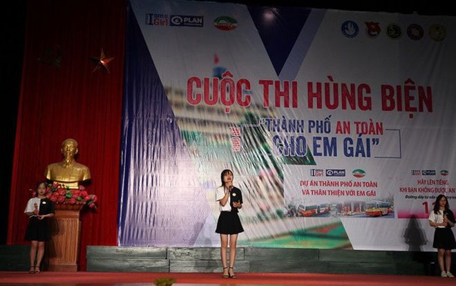 Vụ 'rocker Anh Khoa bị tố quấy rối tình dục' vào nội dung hùng biện của sinh viên