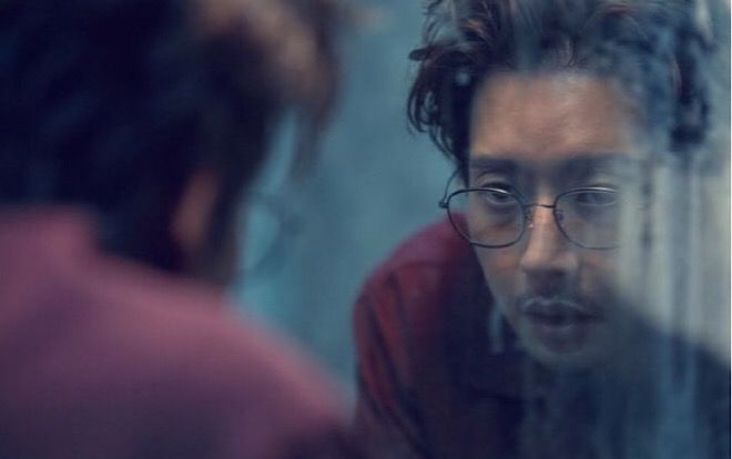 Tạo hình thứ 3 của Park Hae Jin trong ‘Four Man’: Gã thiên tài điên rồ, bệnh hoạn