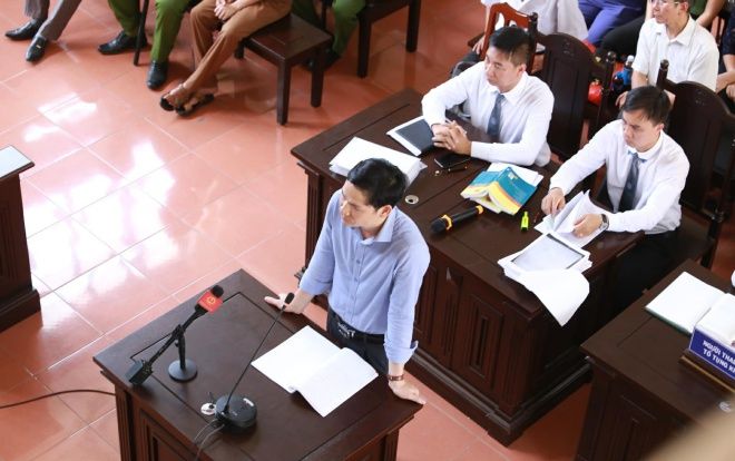 Luật sư tung clip ‘làm thay đổi cơ bản bản chất vụ án’, phó giám đốc bệnh viện nói nghi bị ghép hình ảnh