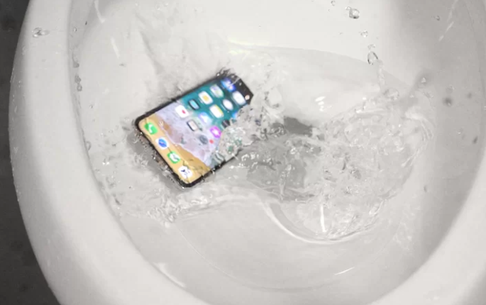 Chúng tôi thử thả rơi 11 chiếc smartphone hot nhất hiện nay, đây chính là quán quân về độ bền