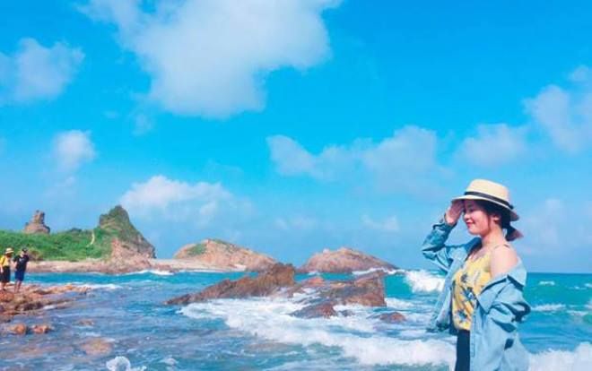 Nữ sinh 9x gây 'sốt' khi chia sẻ kinh nghiệm du lịch Cô Tô giá 1,3 triệu đồng