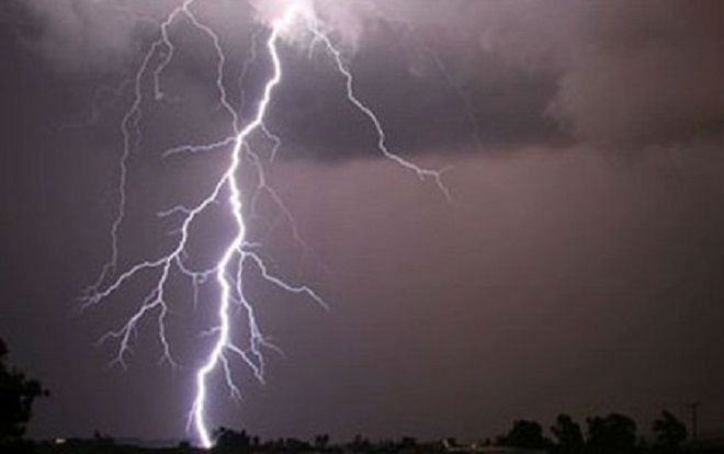 Hai ông cháu bất ngờ bị sét đánh tử vong khi đi chăn dê