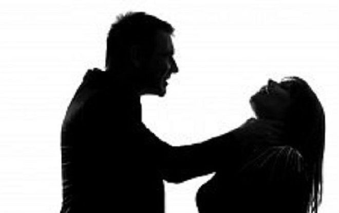 Dùng vải màn siết cổ vợ đến chết sau mâu thuẫn