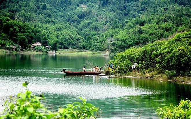 Thi thể nam thanh niên nổi lên sau 2 ngày ròng rã tìm kiếm