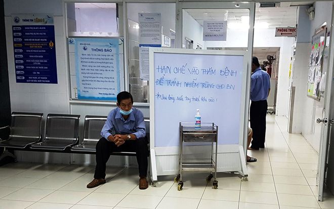 Bệnh viện Từ Dũ cách ly 80 người nghi mắc cúm, hoãn mổ 4 ngày