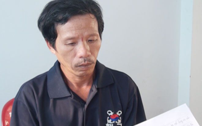 Khóa trái cửa nhà tắm, dượng rể 50 tuổi dâm ô với cháu gái 8 tuổi