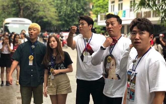 Bạn trai cũ UEE, diễn viên 'High Kick' cùng Kim Soo Ro quẩy tưng bừng tại Việt Nam