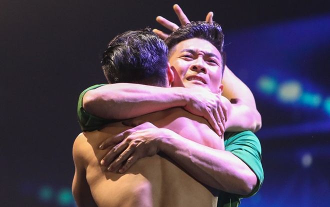 Quốc Cơ - Quốc Nghiệp sau cú nhảy sinh tử: 'Như chết đi sống lại, không thể tin nổi vào mắt mình'