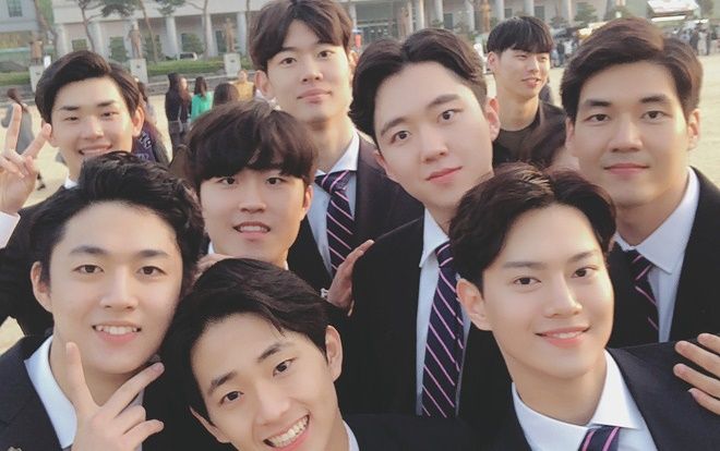 Hồ sơ hội bạn thân mỹ nam trường đại học Hàn Quốc đang khiến dân tình chao đảo đây rồi!