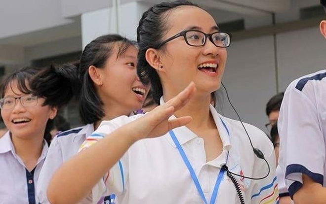 Vụ cô giáo im lặng không giảng bài: Nữ sinh Phạm Song Toàn đạt kết quả học tập xuất sắc tại trường mới