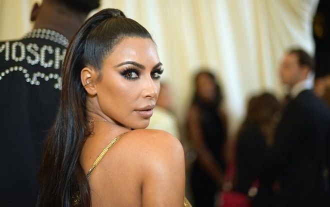 Kim Kardashian West - cô nàng siêu vòng ba và cuộc phá vỡ thành công những tiêu chuẩn làm đẹp thông thường