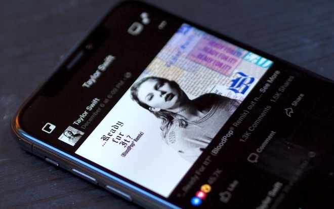 Facebook sắp có tính năng 'hát nhép trực tuyến' cho những ai đam mê ca hát