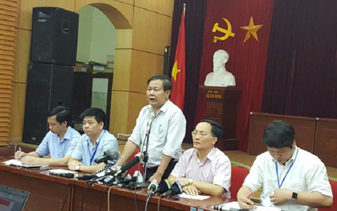 Tạm giữ thầy giáo truyền đề thi Toán và Ngữ văn vào lớp 10 ra ngoài